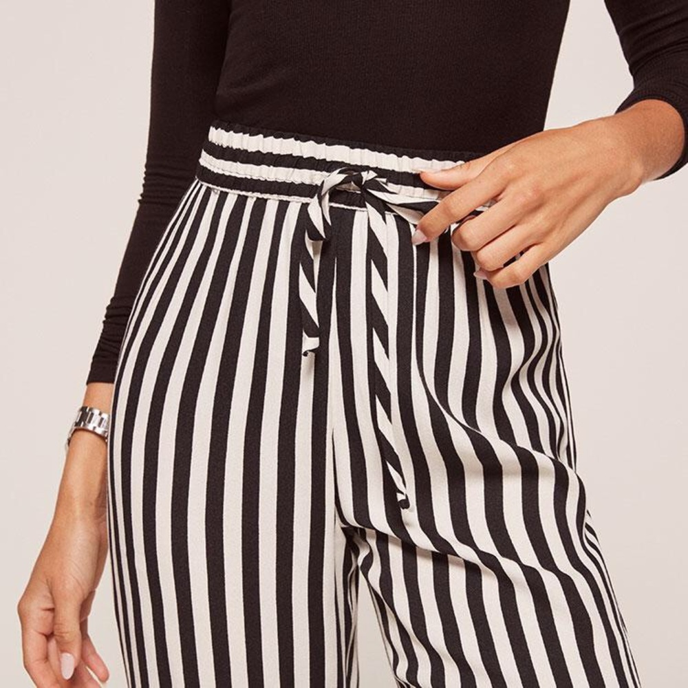 Reformation Weekend Pant - Picture 2 of 6